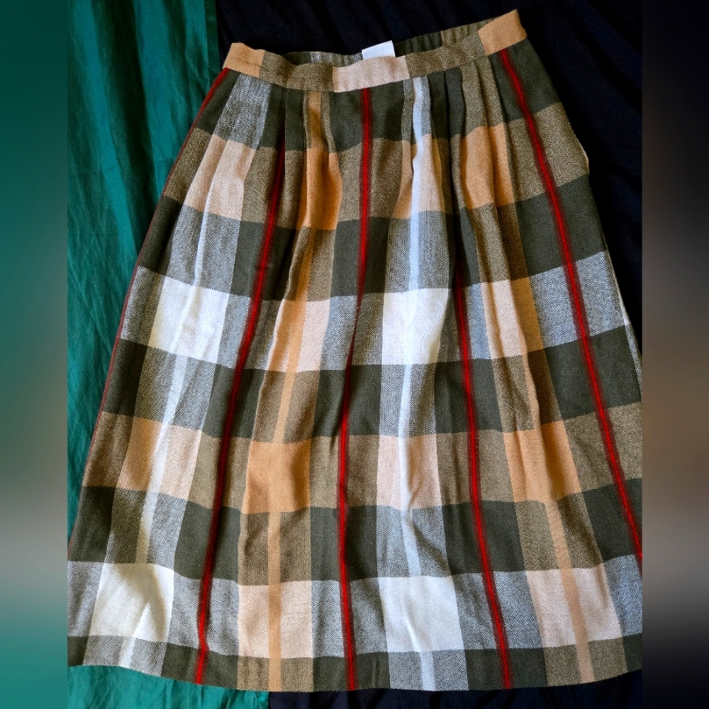 Vintage Plaid A-Line Pleated Skirt in Beige and Red Made In The USA
